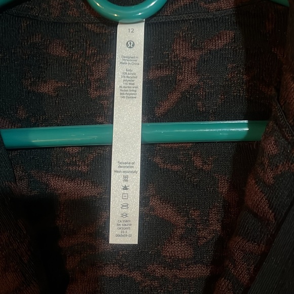 NWOT lululemon textured sweater jacket - Picture 4 of 5